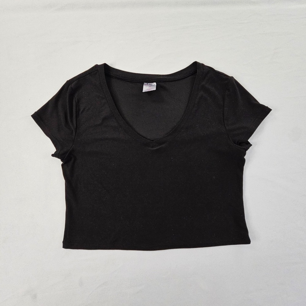No Boundaries Womens Medium Black V Neck Short Sleeve Basic Stretch Crop Tee
